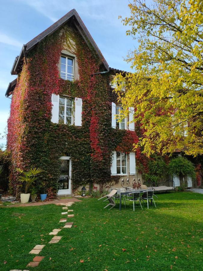 Domaine De Panissac Bed and Breakfast Berneuil  Buitenkant foto